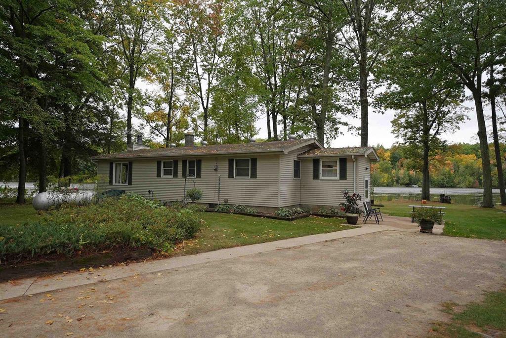 Photo of 4951 MacHickanee LANE, Lena, WI 54139 (MLS # 50316320)
