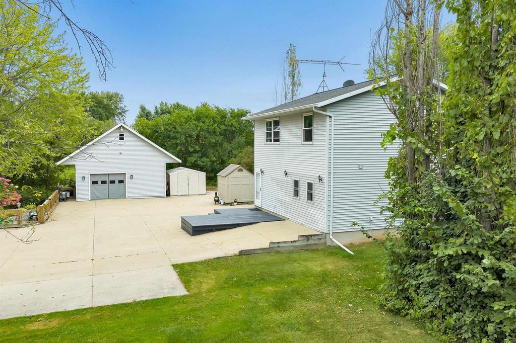 Photo of W350 County Road H, Fremont, WI 54940 (MLS # 50325422)