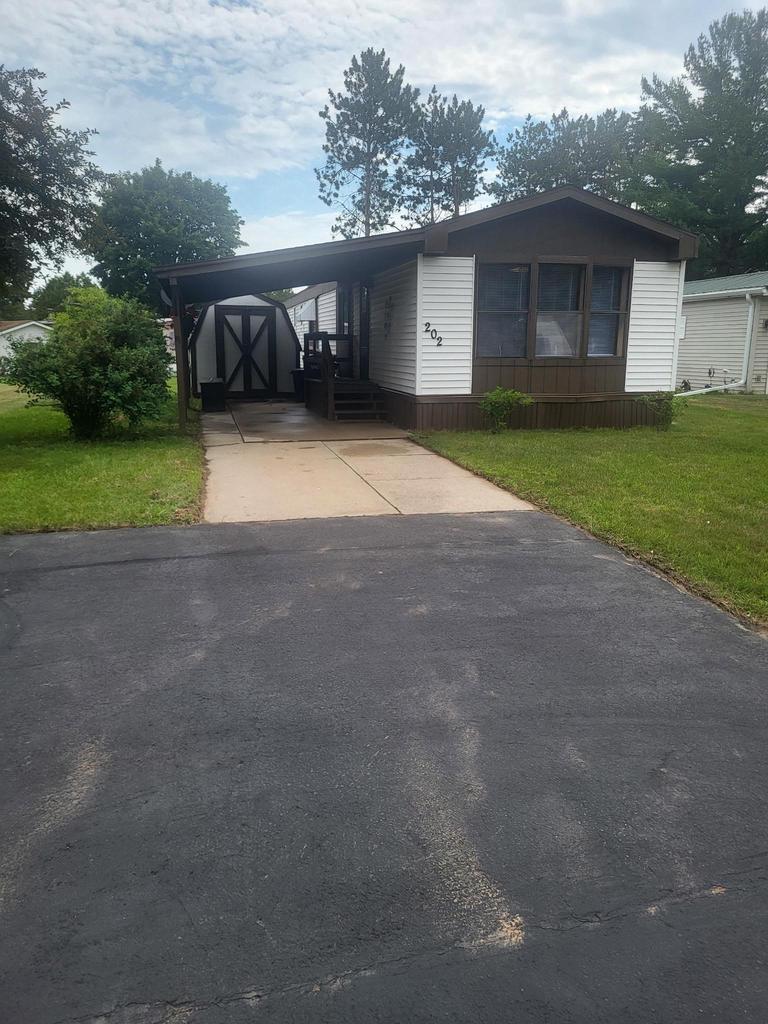 Photo of 3325 Pierce AVENUE #202, Marinette, WI 54143 (MLS # 2028900)