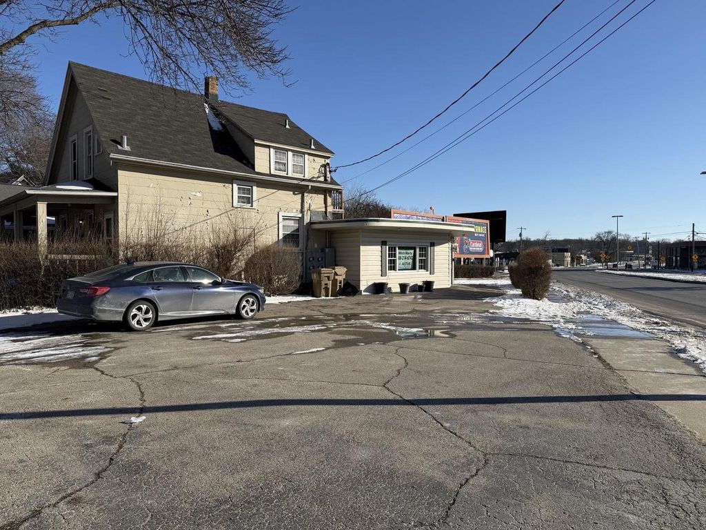 Photo of 1305 S Park STREET, Madison, WI 53715 (MLS # 2018592)