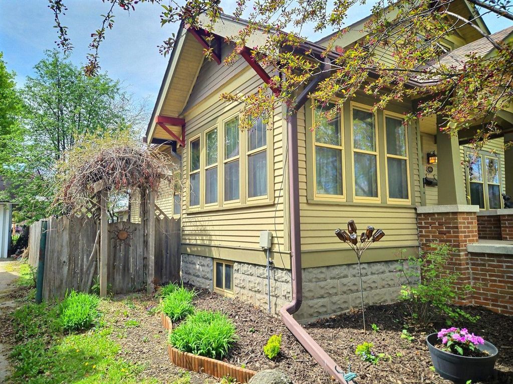 Photo of 1513 N Main STREET, Oshkosh, WI 54901 (MLS # 50324908)