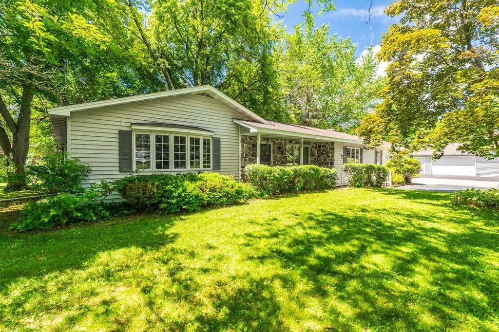 Photo of 5600 N 32nd AVENUE, Wausau, WI 54401 (MLS # 22602929)