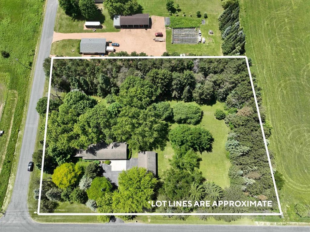 Photo of 5600 N 32nd AVENUE, Wausau, WI 54401 (MLS # 22602929)