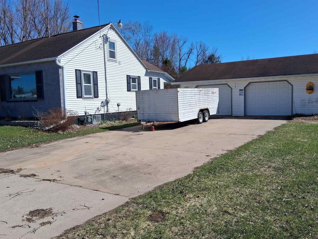 Photo of 515 E Groninger STREET, Suring, WI 54174 (MLS # 50320299)