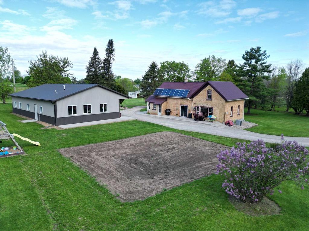 Photo of W5545 County Road E RD, Shawano, WI 54166 (MLS # 50325624)