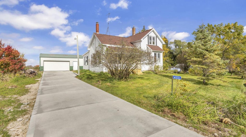 Photo of 1440 W Garton ROAD, Sheboygan, WI 53083 (MLS # 1985287)