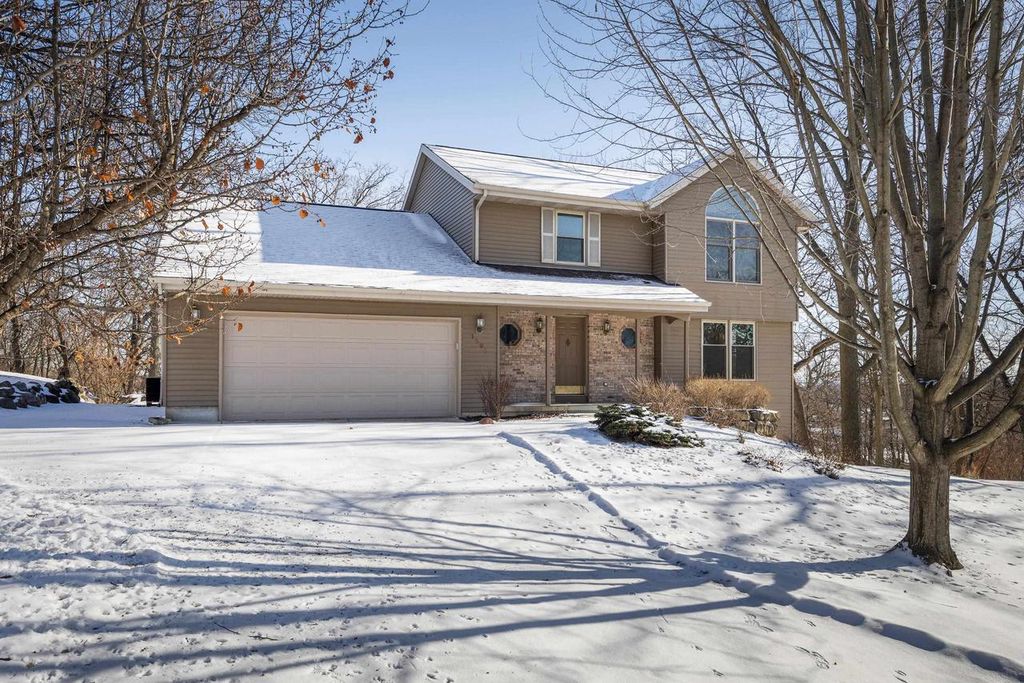 Photo of 1506 Winchester PLACE, Janesville, WI 53548 (MLS # 2011655)