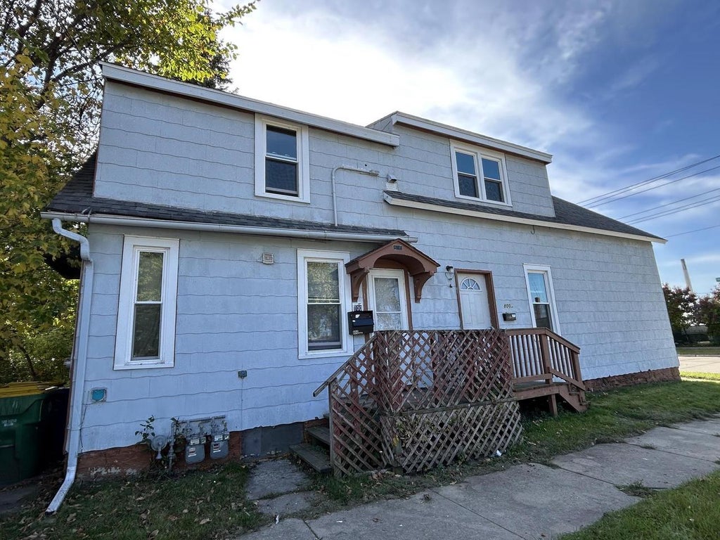 Photo of 800 Smith STREET, Green Bay, WI 54302 (MLS # 50334144)