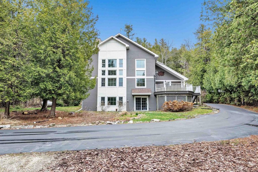 Photo of 5012 Bay Shore DRIVE, Sturgeon Bay, WI 54235 (MLS # 50324620)
