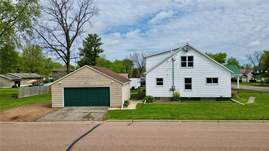 Photo of 221 S Division STREET, Loyal, WI 54446 (MLS # 1601338)