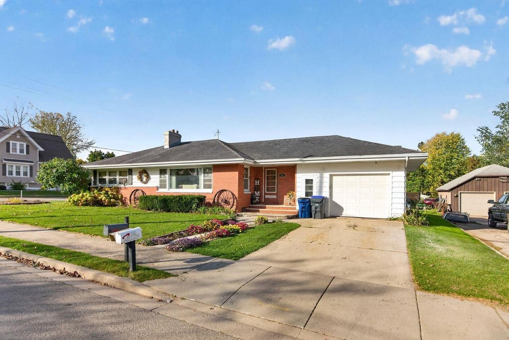 Photo of 235 S Mill STREET, Hortonville, WI 54944 (MLS # 50333946)