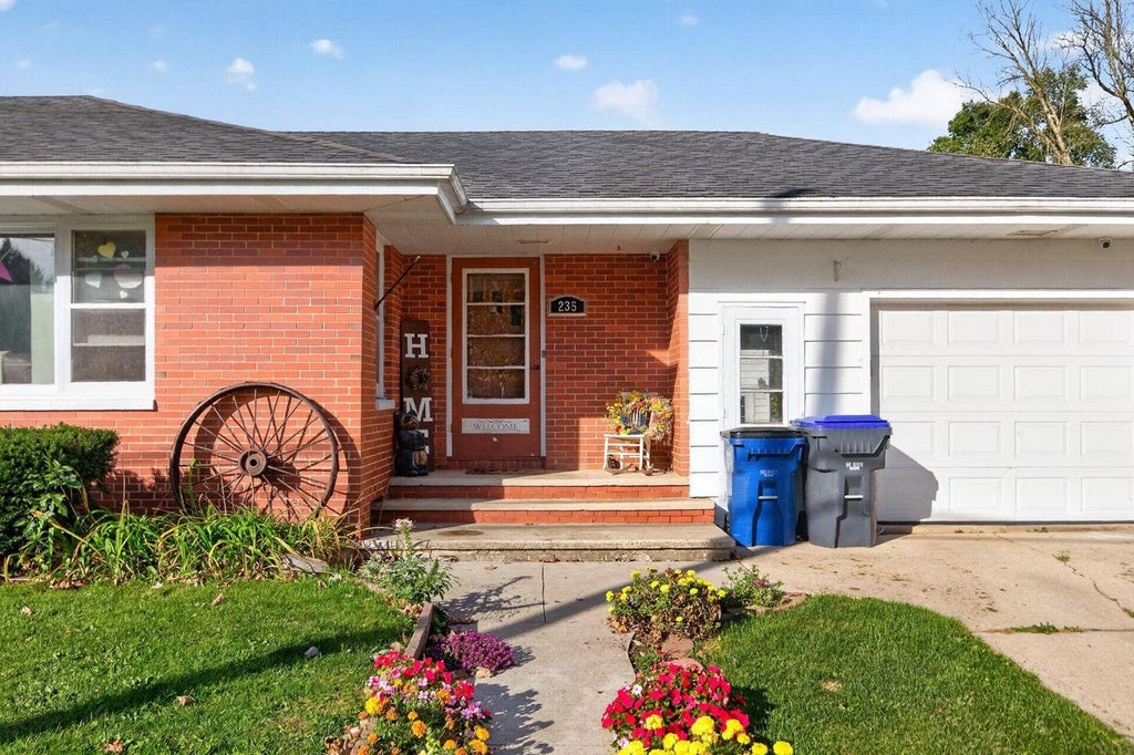 Photo of 235 S Mill STREET, Hortonville, WI 54944 (MLS # 50333946)