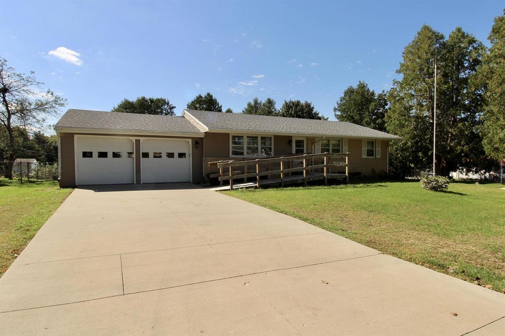 Photo of 2288 Staborn DRIVE, Beloit, WI 53511 (MLS # 2033415)