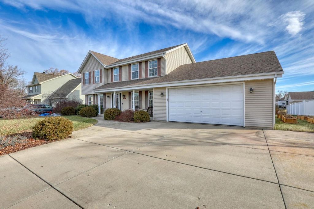 Photo of 5443 Heidi DRIVE, Racine, WI 53402 (MLS # 1947246)