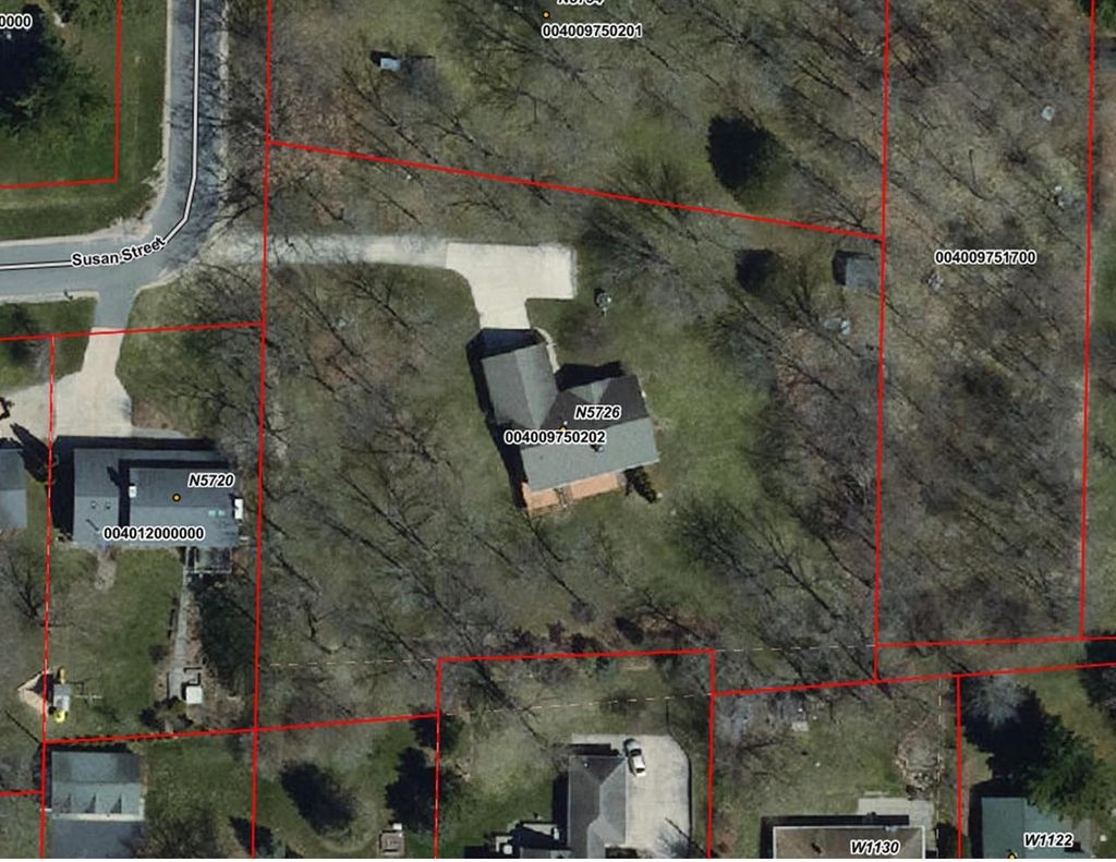 Photo of N5726 Susan STREET, Green Lake, WI 54941 (MLS # 50318309)