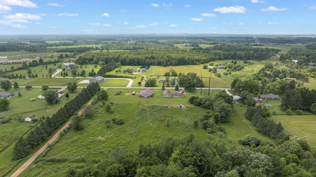 Photo of 9588 S Washington AVENUE, Marshfield, WI 54449 (MLS # 22603235)