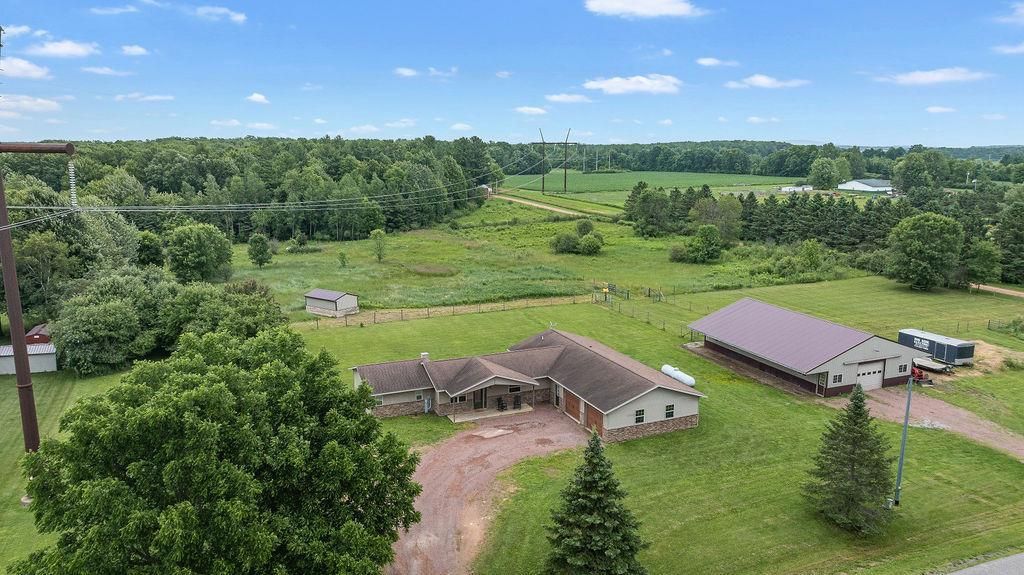 Photo of 9588 S Washington AVENUE, Marshfield, WI 54449 (MLS # 22603235)