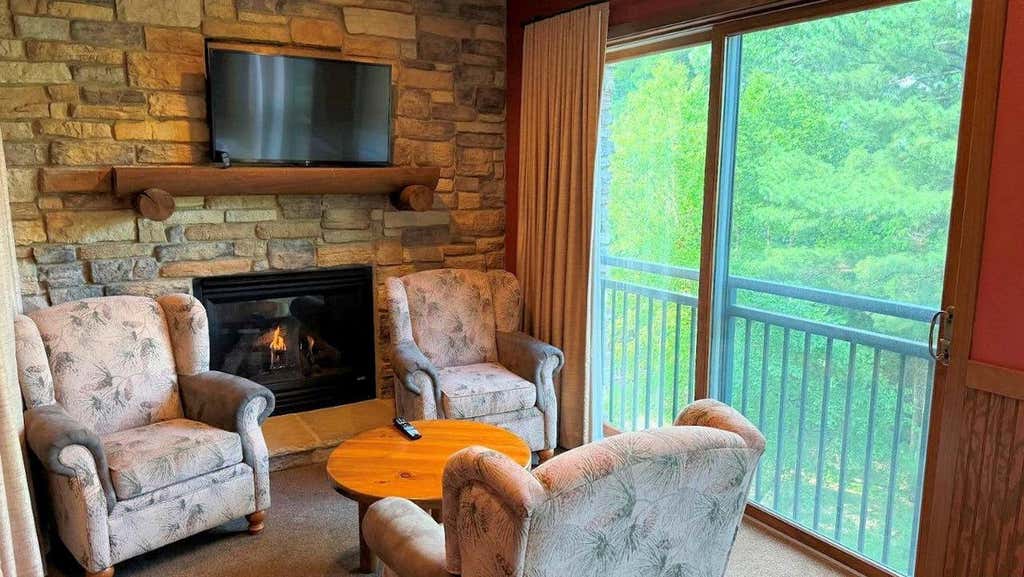 Photo of 350 E Hiawatha DRIVE #324, Wisconsin Dells, WI 53965 (MLS # 2025503)