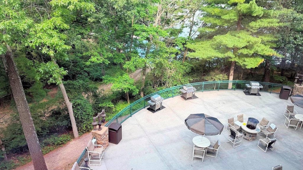 Photo of 350 E Hiawatha DRIVE #324, Wisconsin Dells, WI 53965 (MLS # 2025503)