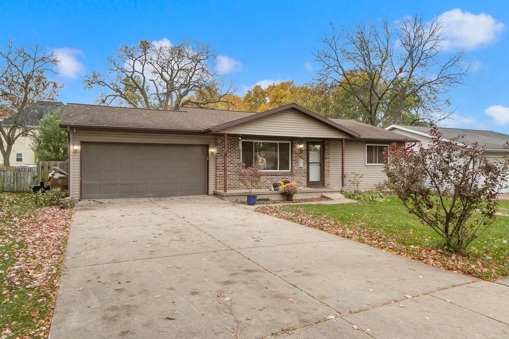 Photo of 4518 Barby LANE, Madison, WI 53704 (MLS # 2011616)