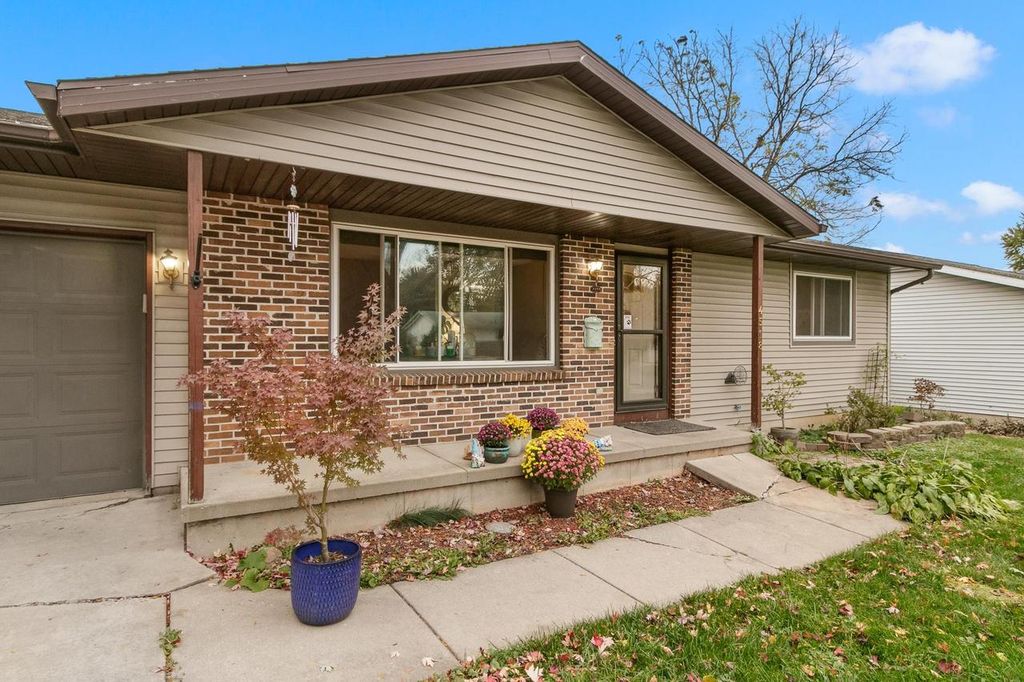 Photo of 4518 Barby LANE, Madison, WI 53704 (MLS # 2011616)