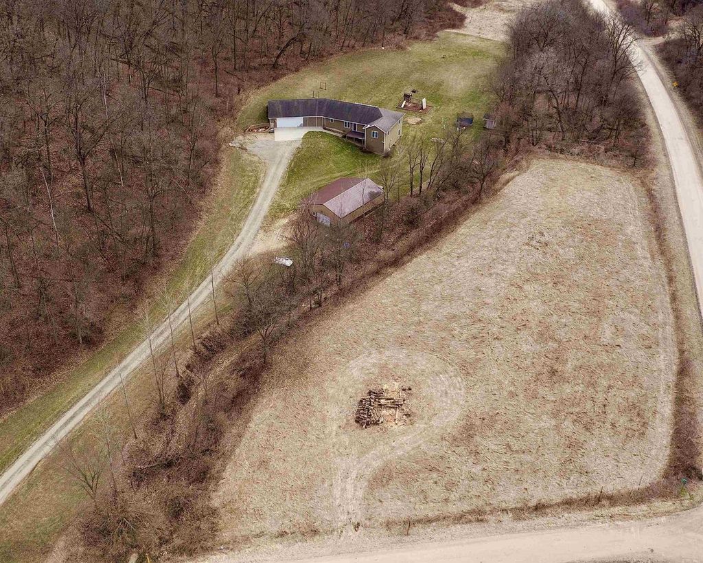 Photo of 9859 Spring ROAD, Mount Hope, WI 53816 (MLS # 2018665)