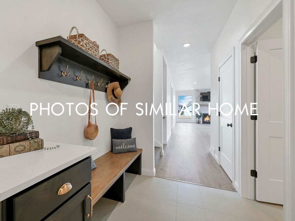 Photo of 263 Kerrigan DRIVE, Wrightstown, WI 54180 (MLS # 50321324)