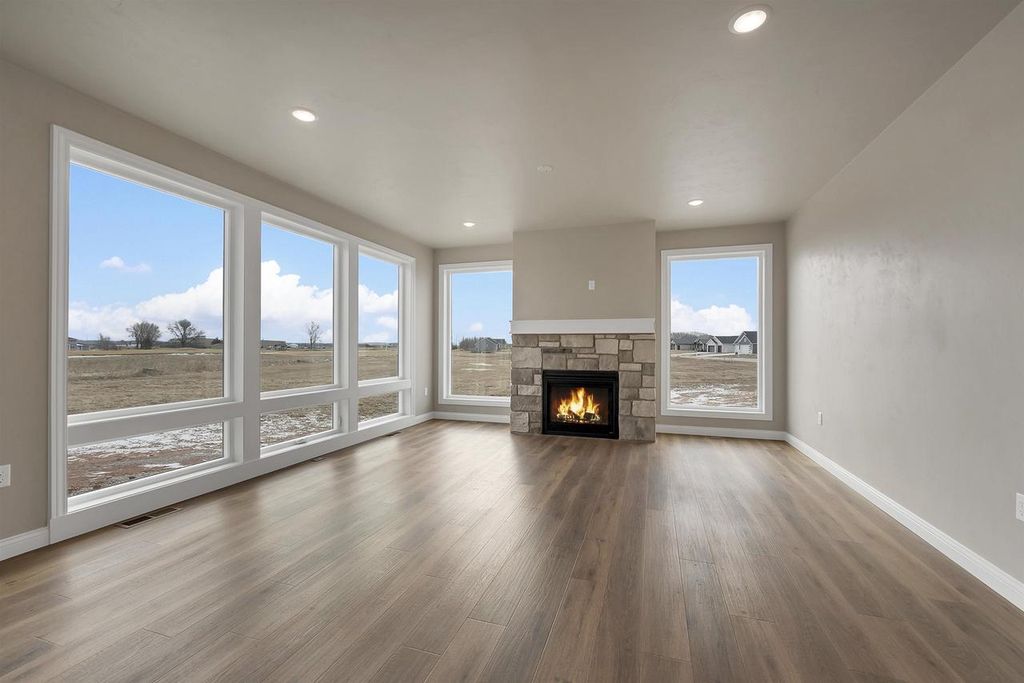 Photo of 263 Kerrigan DRIVE, Wrightstown, WI 54180 (MLS # 50321324)