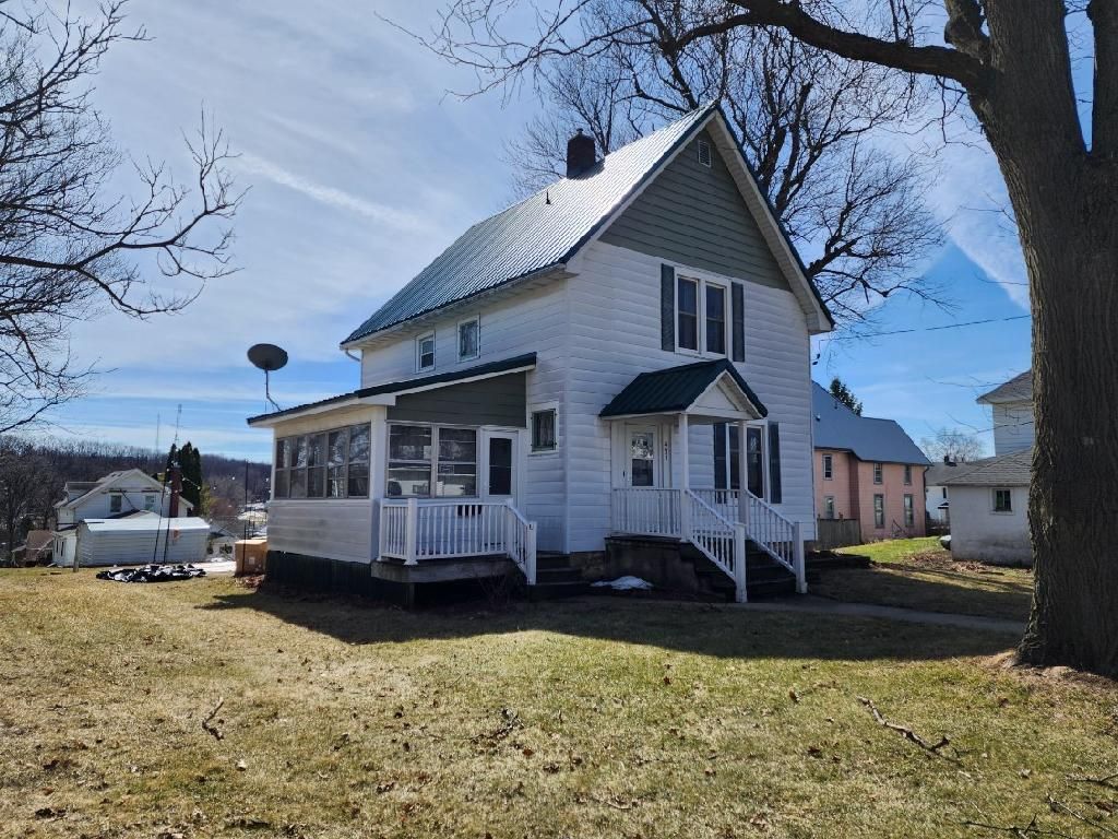 Photo of 431 E Cornelia STREET, Darlington, WI 53530 (MLS # 2018942)