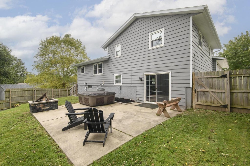 Photo of 929 Howard STREET, Waukesha, WI 53188 (MLS # 1984371)