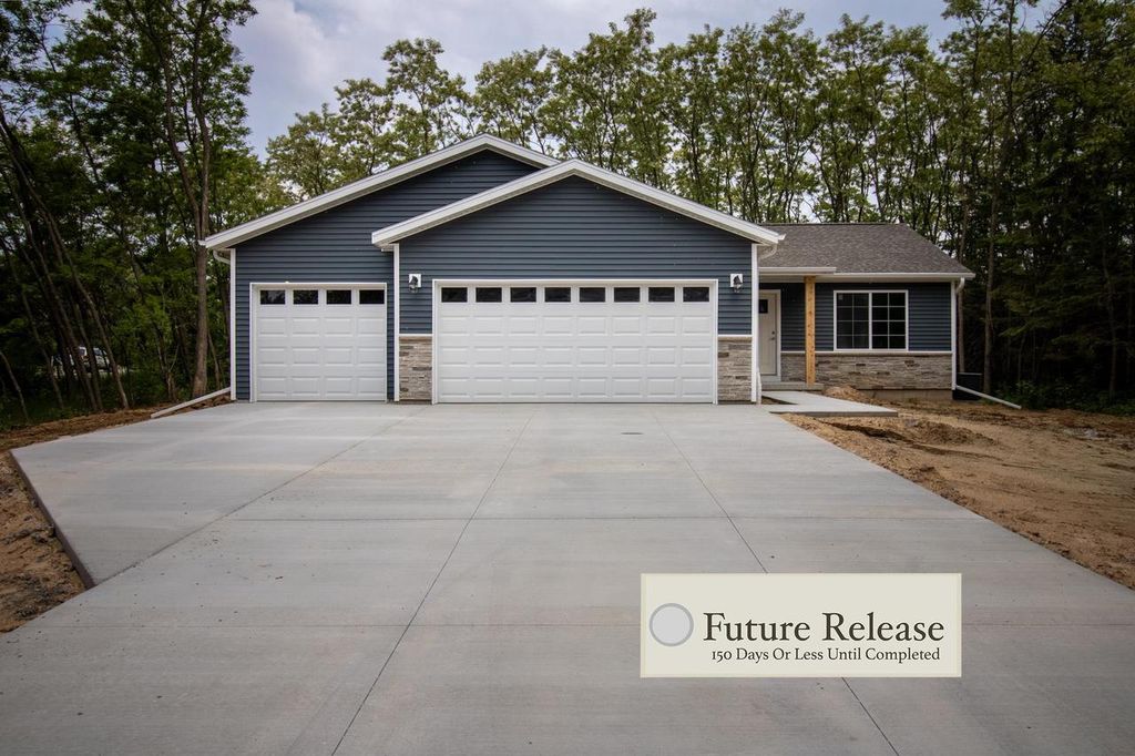 Photo of Lot 16 Forest Creek ROAD, Stevens Point, WI 54482 (MLS # 22601507)
