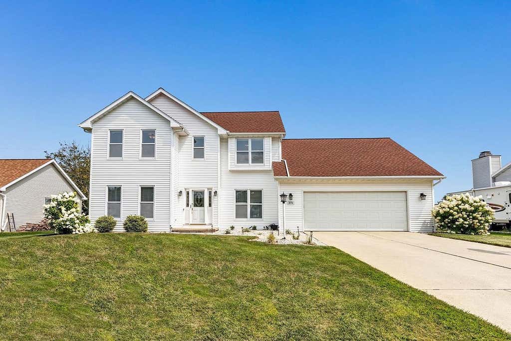 Photo of 3174 Atlantis DRIVE, Green Bay, WI 54313 (MLS # 50331023)