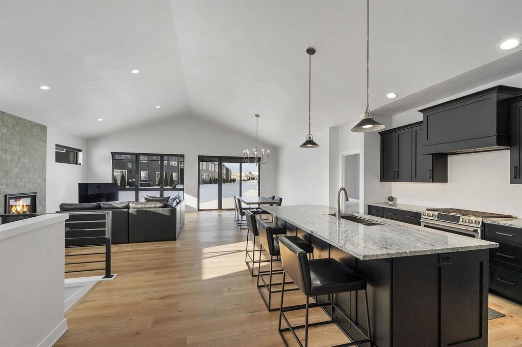 Photo of 396 Aldon CIRCLE, Green Bay, WI 54304 (MLS # 50322110)