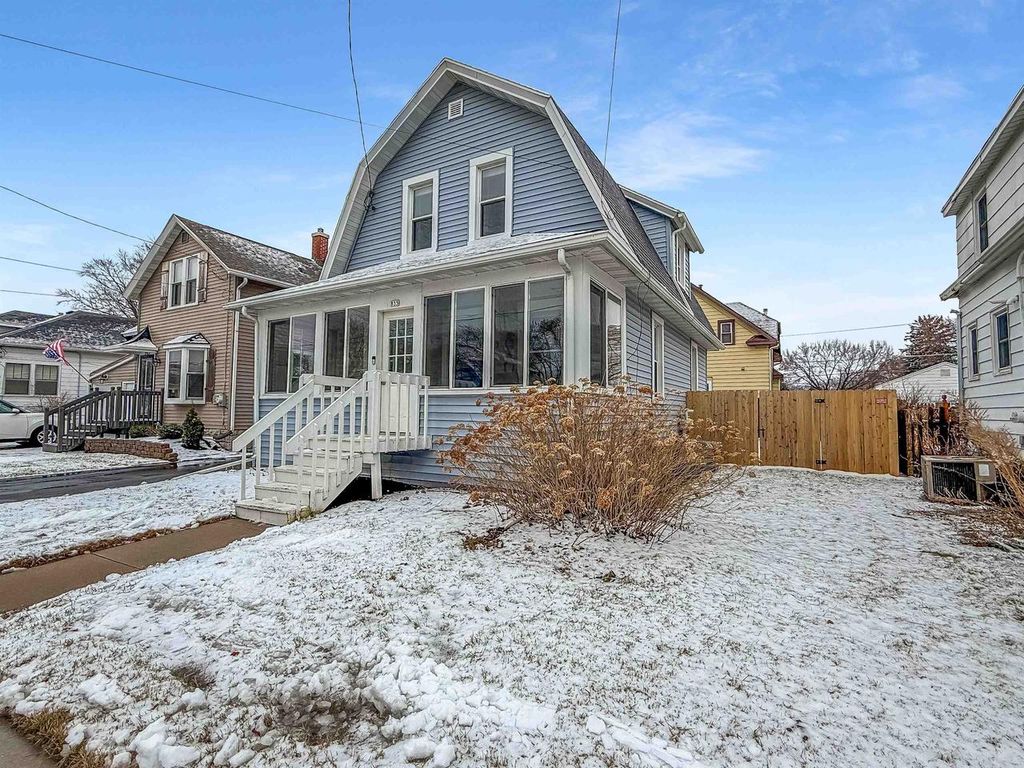 Photo of 835 Winnebago AVENUE, Oshkosh, WI 54901 (MLS # 50321724)