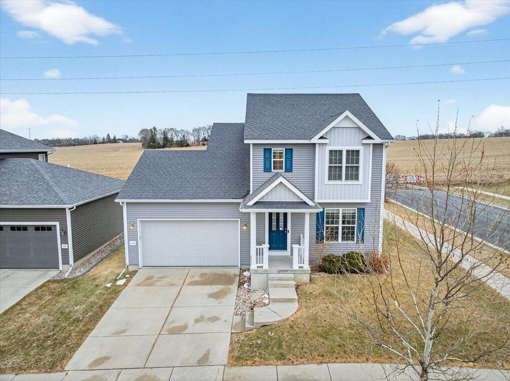 Photo of 4735 Catalina PARKWAY, Mcfarland, WI 53558 (MLS # 2017241)