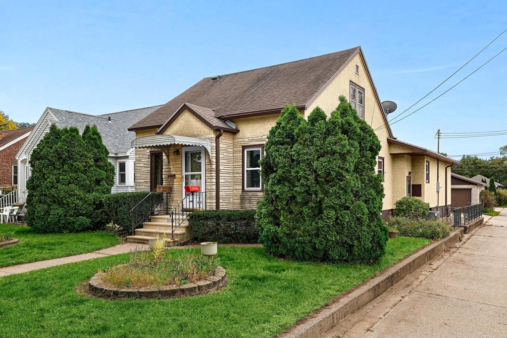 Photo of 2320 Madison STREET, La Crosse, WI 54601 (MLS # 1982895)