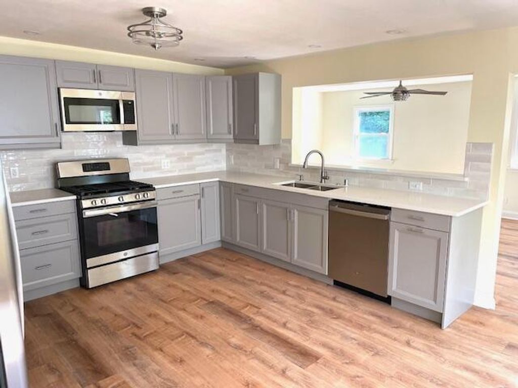 Photo of 1153 N 11th AVENUE, West Bend, WI 53090 (MLS # 1948290)