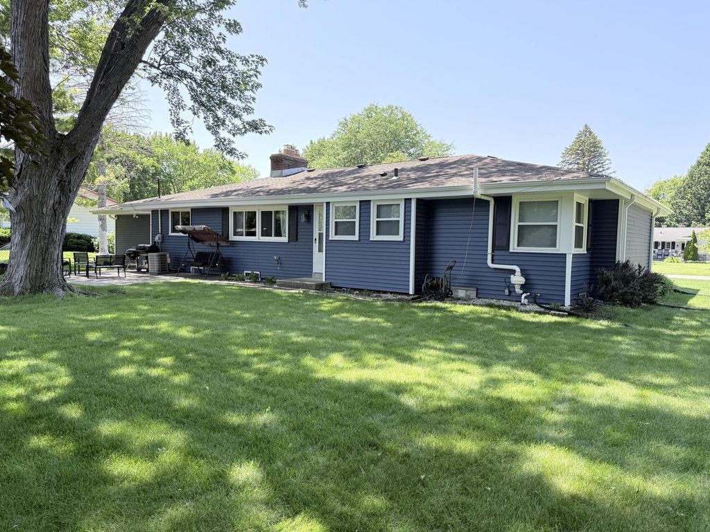 Photo of 9050 N Silver Brook LANE, Brown Deer, WI 53223 (MLS # 1970369)