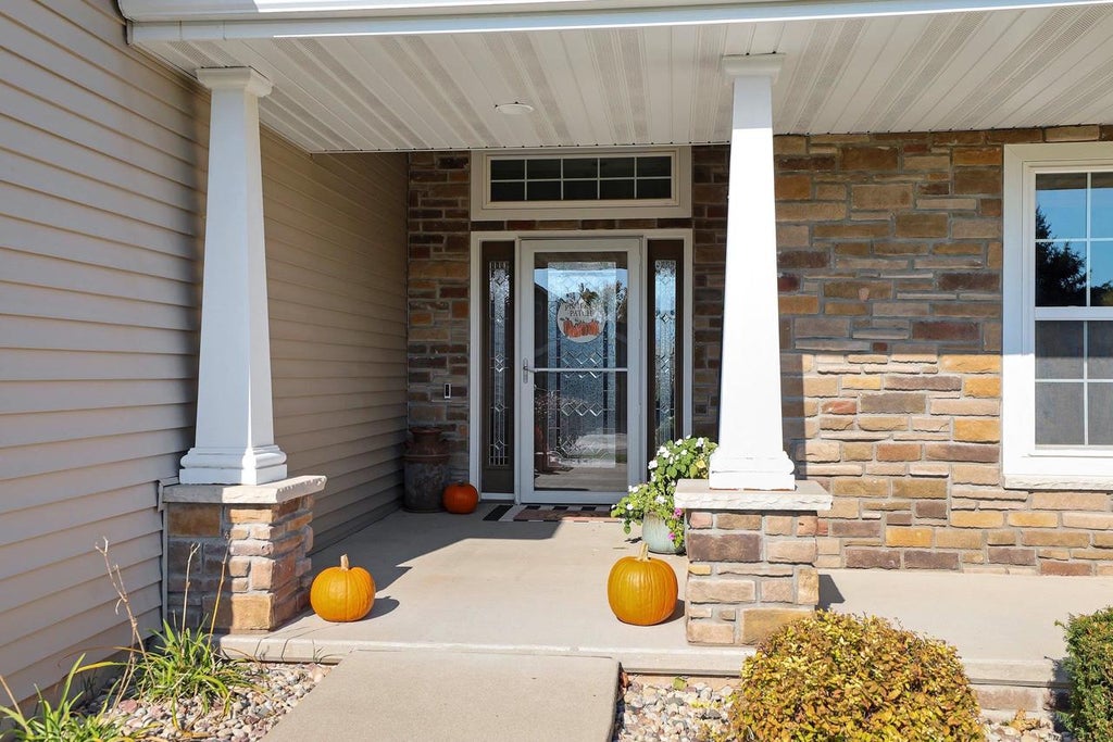 Photo of W4870 Cliff View DRIVE, Sherwood, WI 54169 (MLS # 50335097)