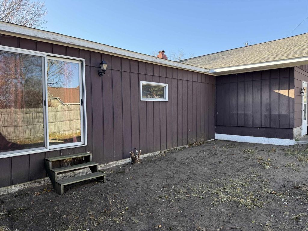 Photo of 121 S Ellis AVENUE, Peshtigo, WI 54157 (MLS # 50318259)