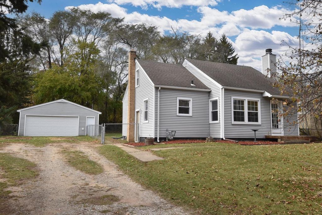 Photo of 11116 11th AVENUE, Pleasant Prairie, WI 53158 (MLS # 1941854)