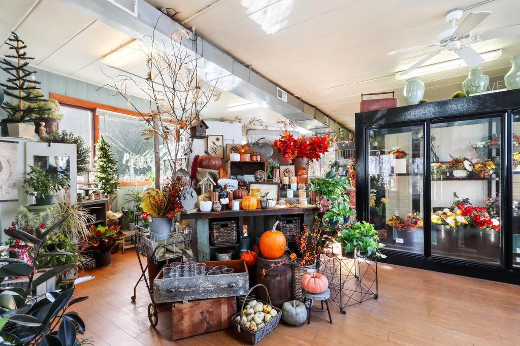 Photo of 111 S 5th AVENUE, Walworth, WI 53184 (MLS # 1943289)