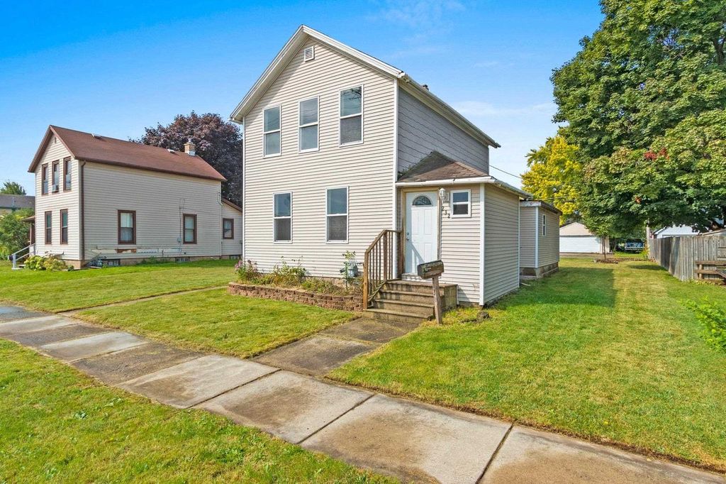 Photo of 232 N Main STREET, Kimberly, WI 54136 (MLS # 50314938)