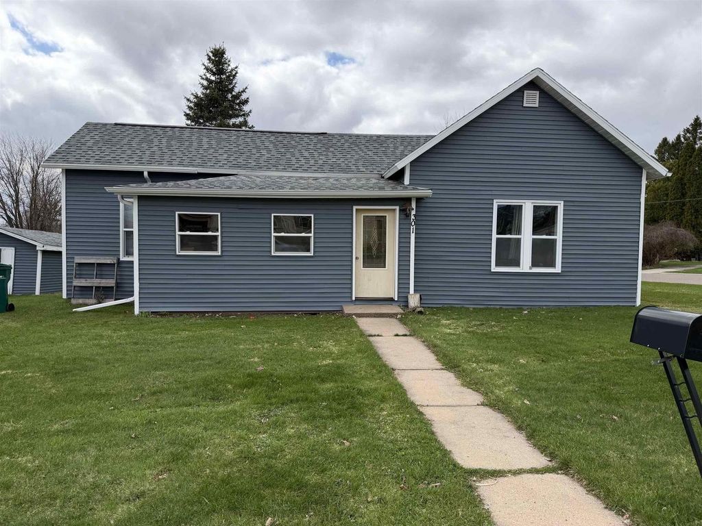 Photo of 301 S Third STREET, Colby, WI 54421 (MLS # 22601520)