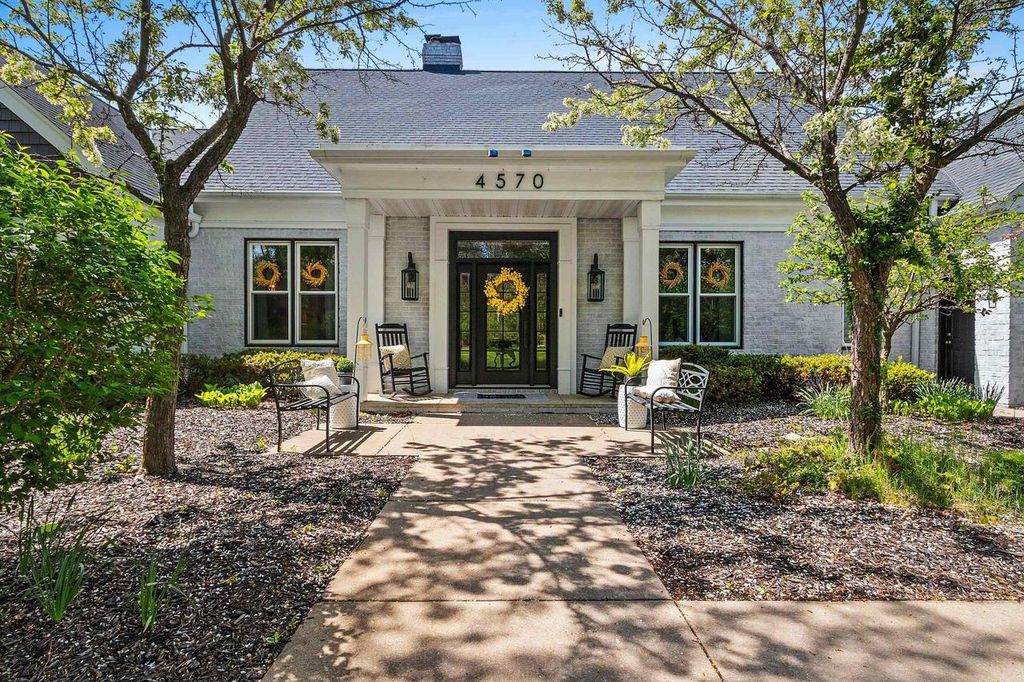 Photo of 4570 Choctaw TRAIL, Green Bay, WI 54313 (MLS # 50325834)