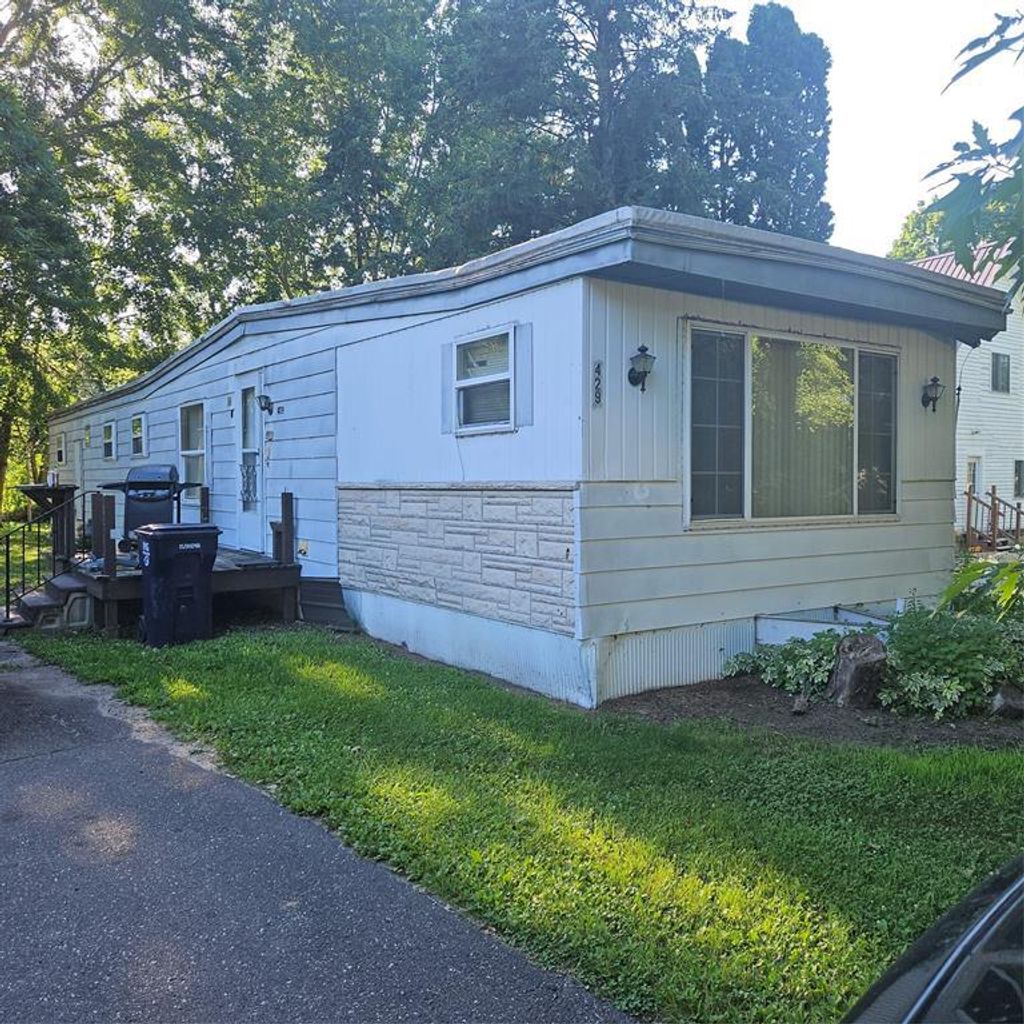 Photo of 429 S Scott STREET, Elmwood, WI 54740 (MLS # 1603303)