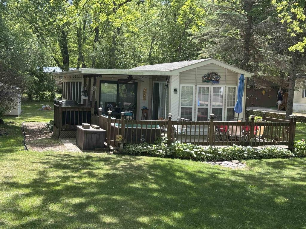 Photo of 208 Hillside DRIVE, Edgerton, WI 53534 (MLS # 2024541)