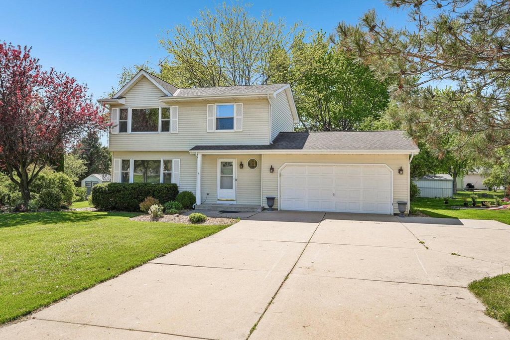 Photo of 4202 Lake STREET, Burlington, WI 53105 (MLS # 1962199)