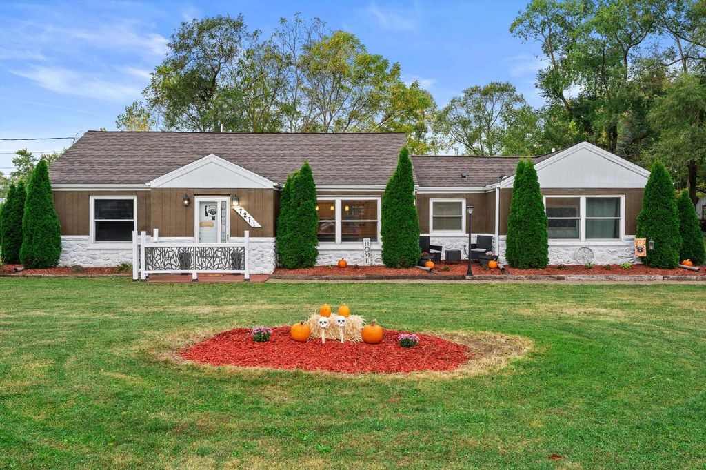 Photo of 7271 S 35th STREET, Franklin, WI 53132 (MLS # 1939253)