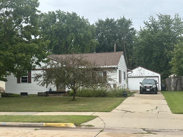 Photo of 412 N Eagle STREET, Oshkosh, WI 54902 (MLS # 50332936)